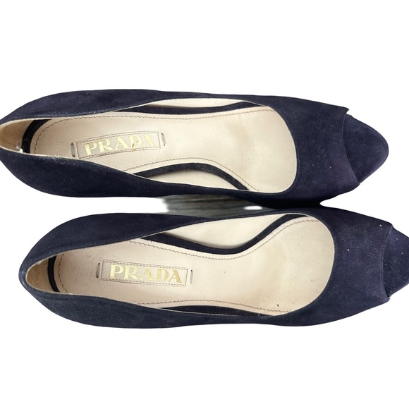 Prada heels - Picture 3 of 3